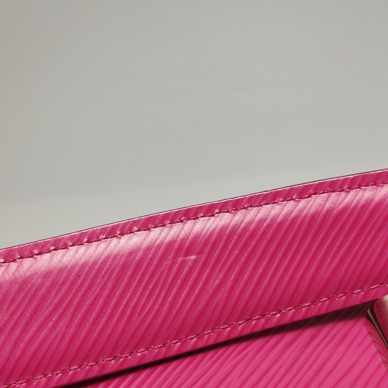 Louis Vuitton(LV)Twist中號牛皮拼色LV旋轉鎖扣單肩包-19