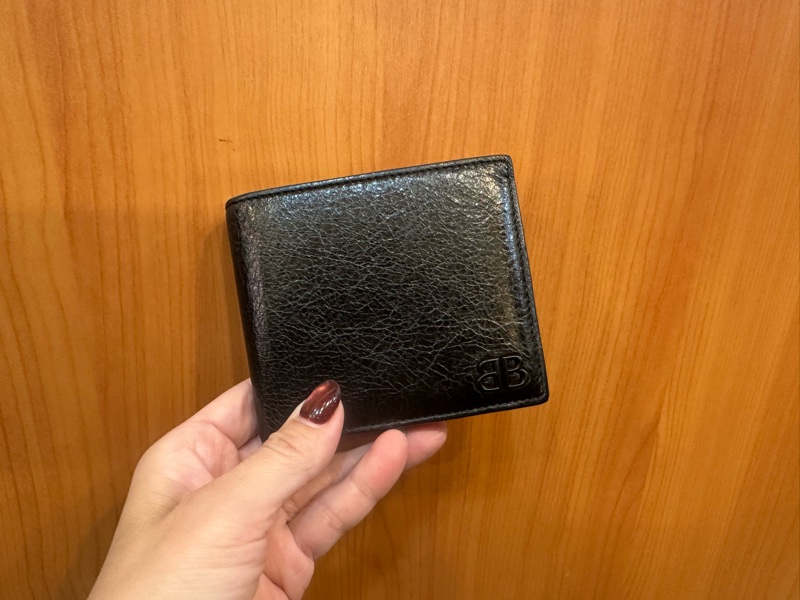 Balenciaga 黑復刻羊皮黑BB logo Monaco對開8卡短夾-0