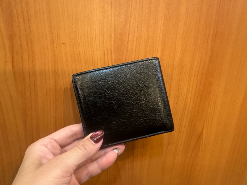 Balenciaga 黑復刻羊皮黑BB logo Monaco對開8卡短夾-1