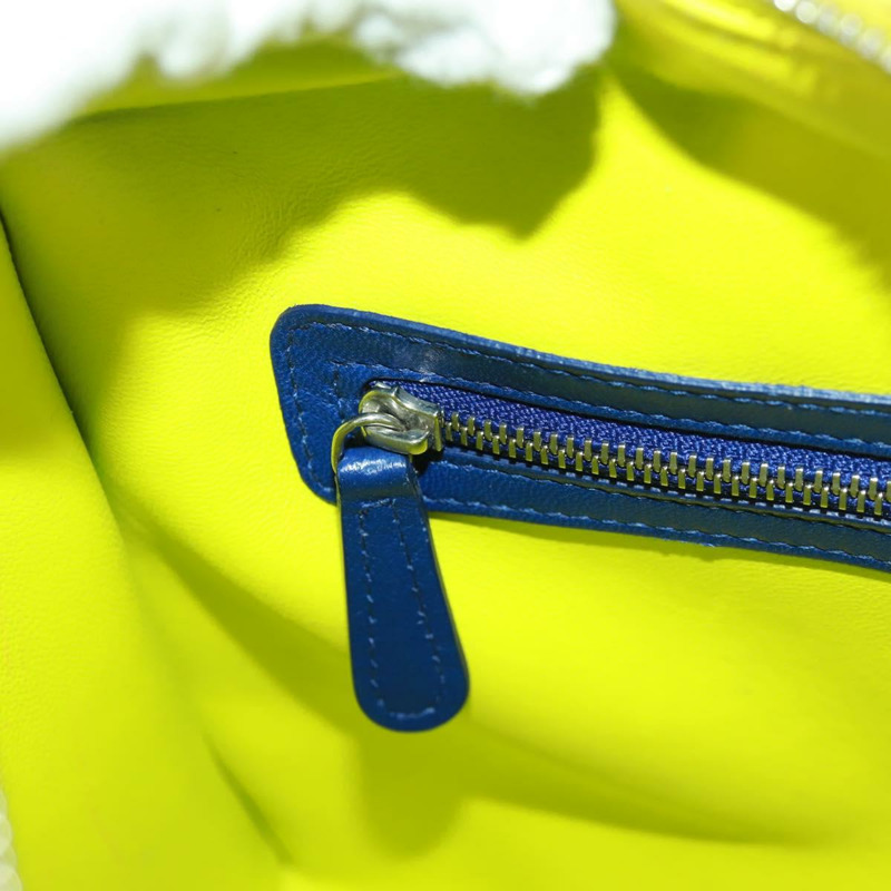 【日本直送】Christian Dior Lady Dior Canage 手提包，真皮材質，兩用，粉紅色/銀色，正品，貨號 161705M-23