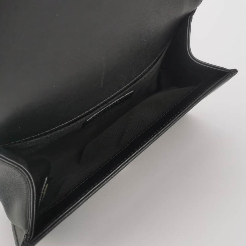 Chanel Leboy季節限定款小號牛皮拼色珍珠裝飾方形雙C鎖扣單肩包-6