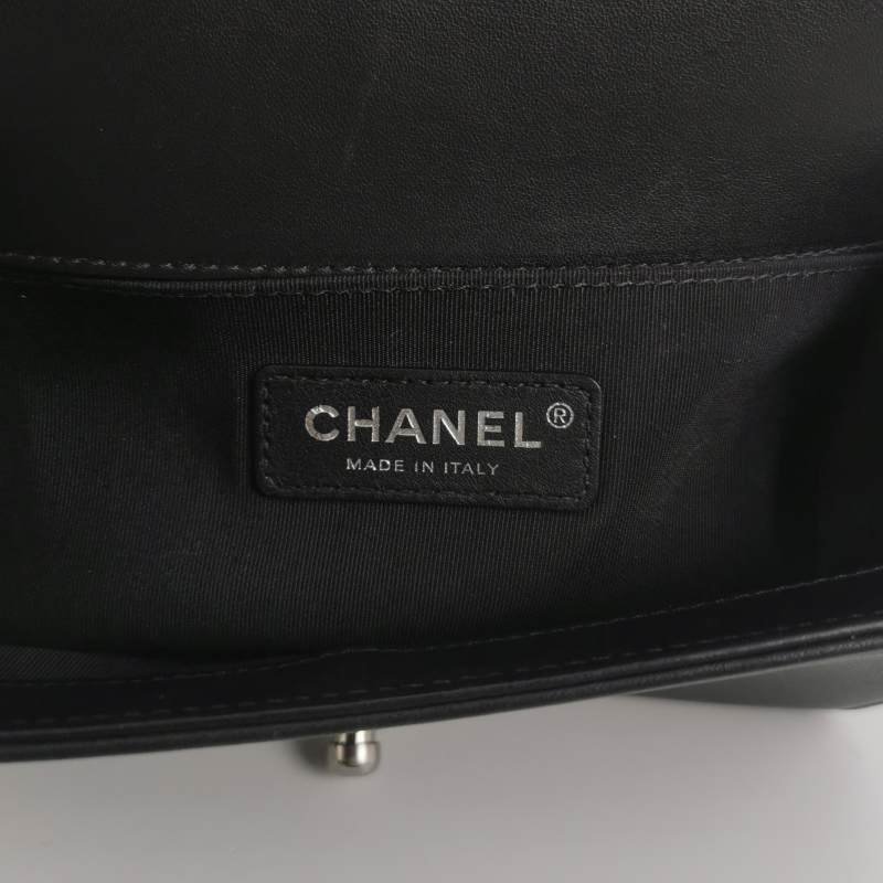 Chanel Leboy季節限定款小號牛皮拼色珍珠裝飾方形雙C鎖扣單肩包-7