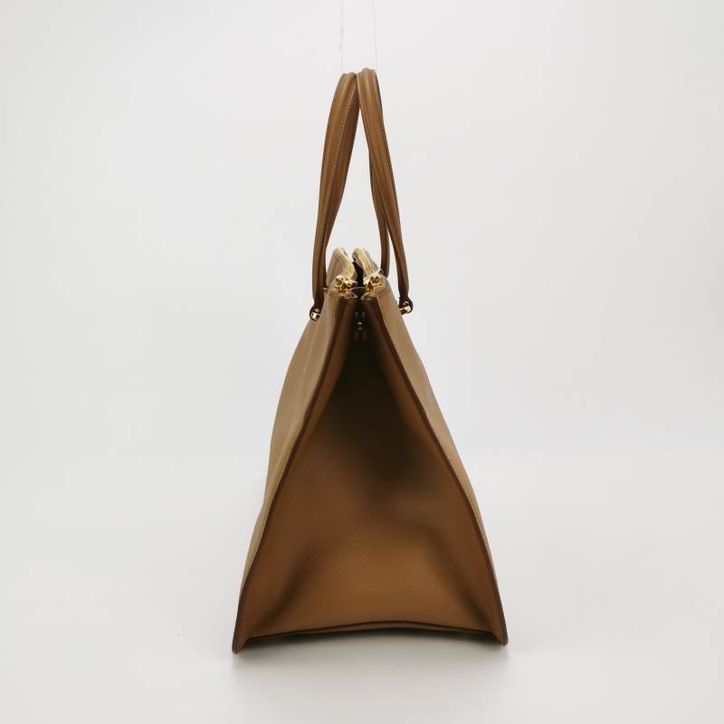 Prada牛皮純色三角徽標斜挎包單肩包-3