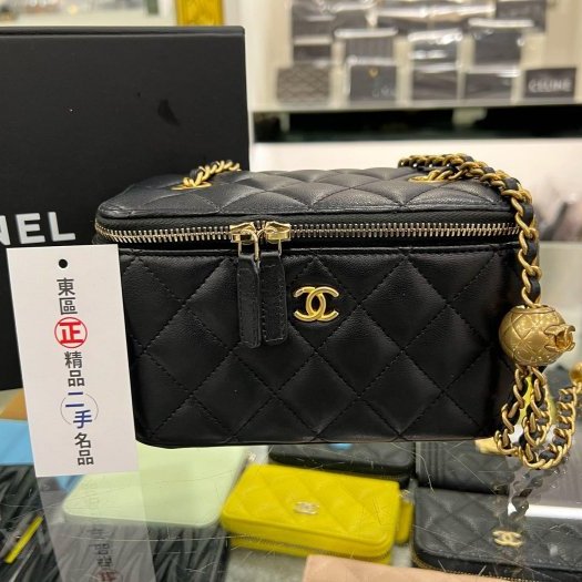 東區正精品㊣CHANEL AP2303 香奈兒黑色羊皮金球拉鍊皮穿鍊化妝箱包金球包斜背包 RZ5332-0