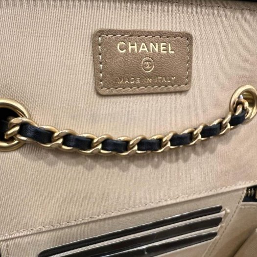 東區正精品㊣CHANEL AP2303 香奈兒黑色羊皮金球拉鍊皮穿鍊化妝箱包金球包斜背包 RZ5332-1