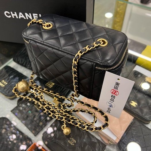 東區正精品㊣CHANEL AP2303 香奈兒黑色羊皮金球拉鍊皮穿鍊化妝箱包金球包斜背包 RZ5332-5