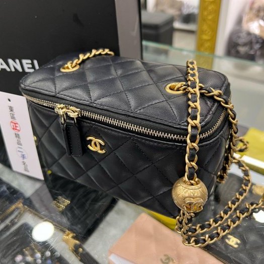 東區正精品㊣CHANEL AP2303 香奈兒黑色羊皮金球拉鍊皮穿鍊化妝箱包金球包斜背包 RZ5332-6