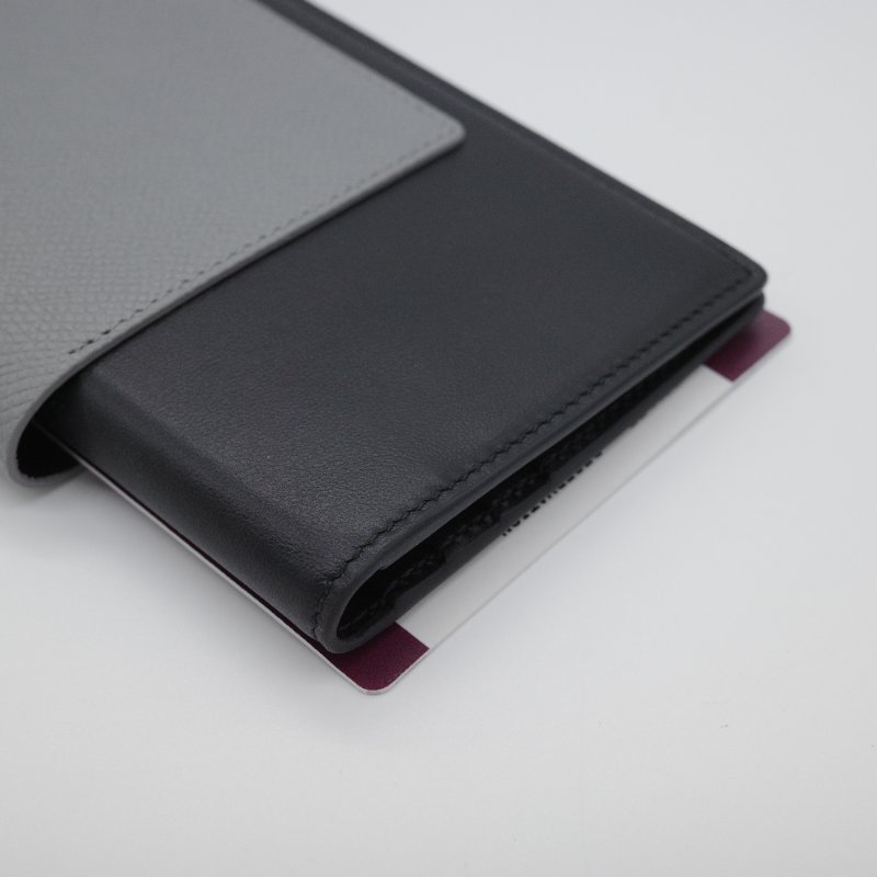 超級新🎁 Balenciaga 巴黎世家 灰色牛皮 護照&雙機票造型 牛皮對開二折 長夾 🈶️鈔票位*2、多卡位*6-6