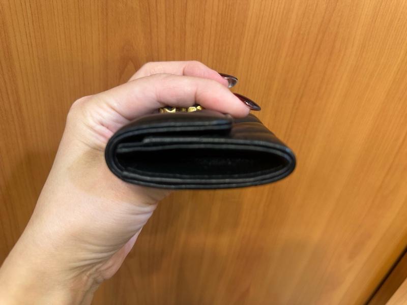 Chanel 黑羊皮金釦19下蓋零錢卡包AP1790-4