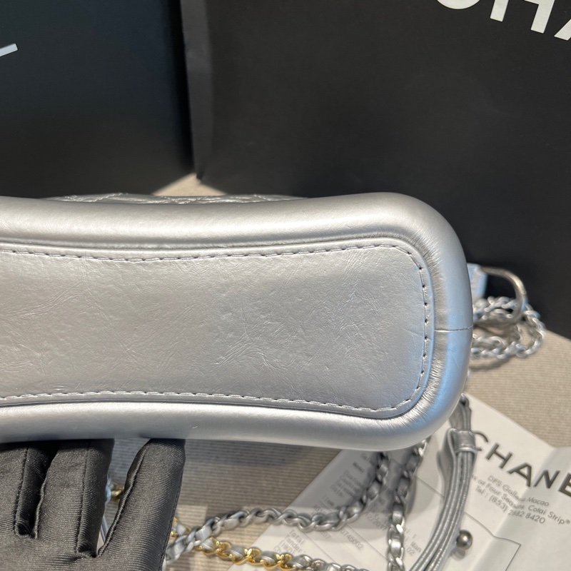 Chanel 香奈兒銀色小號流浪單肩斜挎包 24開身份卡 約15*20*8 附件:購證-1