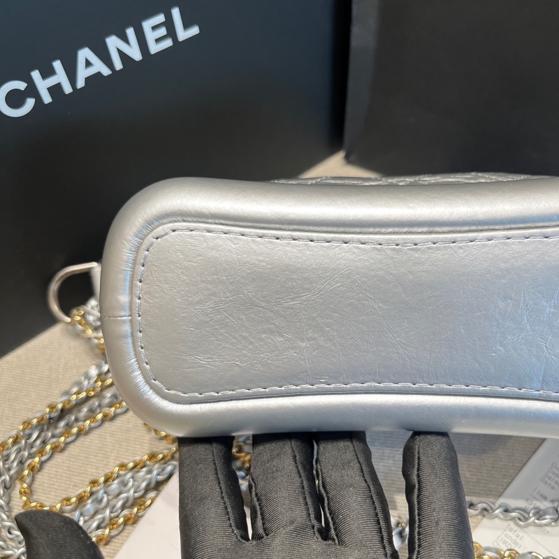 Chanel 香奈兒銀色小號流浪單肩斜挎包 24開身份卡 約15*20*8 附件:購證-2