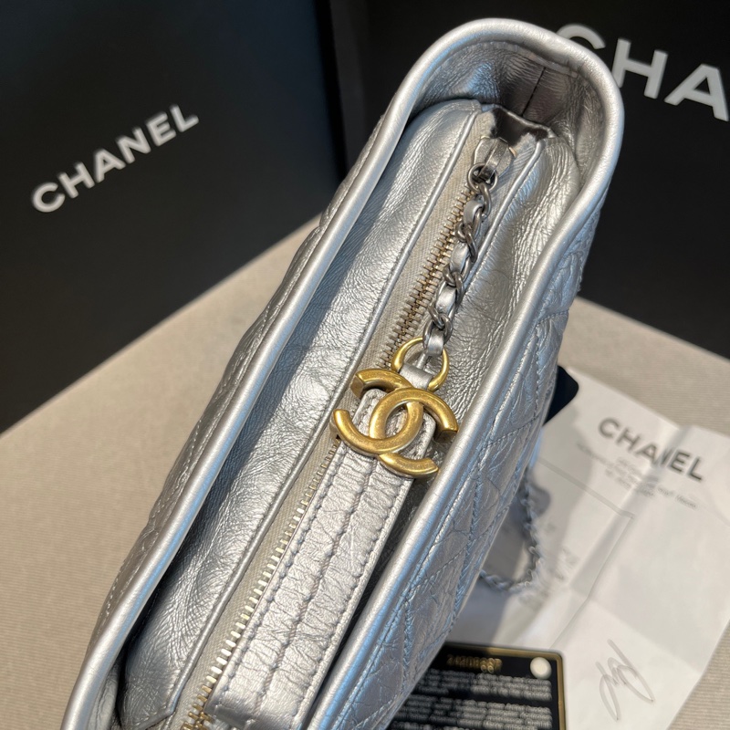 Chanel 香奈兒銀色小號流浪單肩斜挎包 24開身份卡 約15*20*8 附件:購證-4