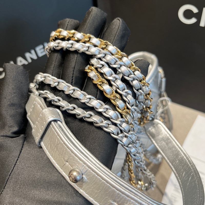 Chanel 香奈兒銀色小號流浪單肩斜挎包 24開身份卡 約15*20*8 附件:購證-5