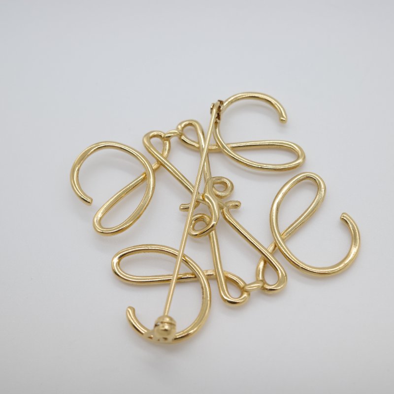 Loewe 羅威 經典Logo 金色 鍍金黃銅 胸針 Anagram 別針-2