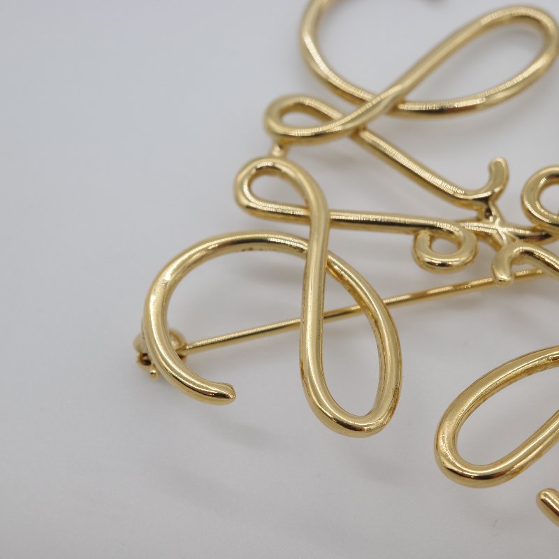 Loewe 羅威 經典Logo 金色 鍍金黃銅 胸針 Anagram 別針-6