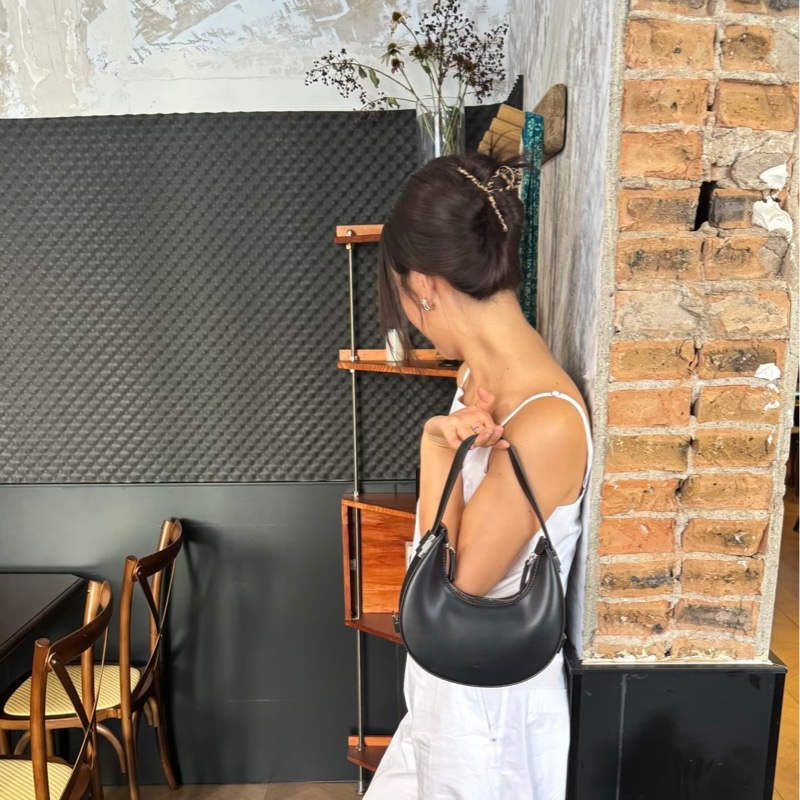 Celine 黑色AVA月亮豌豆腋下包 2021年 尺寸約26*18*6 附件:防塵袋-7