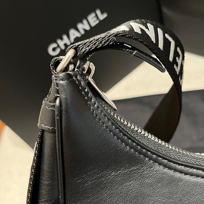 Celine 黑色AVA月亮豌豆腋下包 2021年 尺寸約26*18*6 附件:防塵袋-8