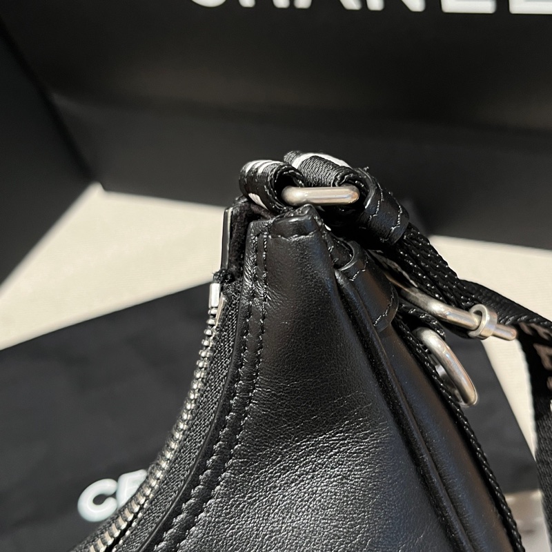 Celine 黑色AVA月亮豌豆腋下包 2021年 尺寸約26*18*6 附件:防塵袋-11