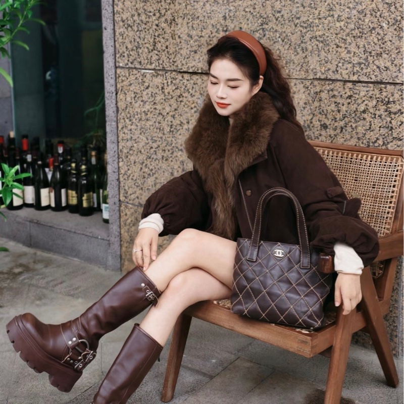 Chanel香奈兒 中古棕色外縫線薇薇安手提包  尺寸約24*23*8-8