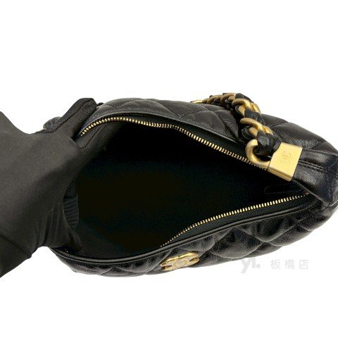 Chanel 黑油臘羊皮粗鍊肩背Hobo包AS4912-6