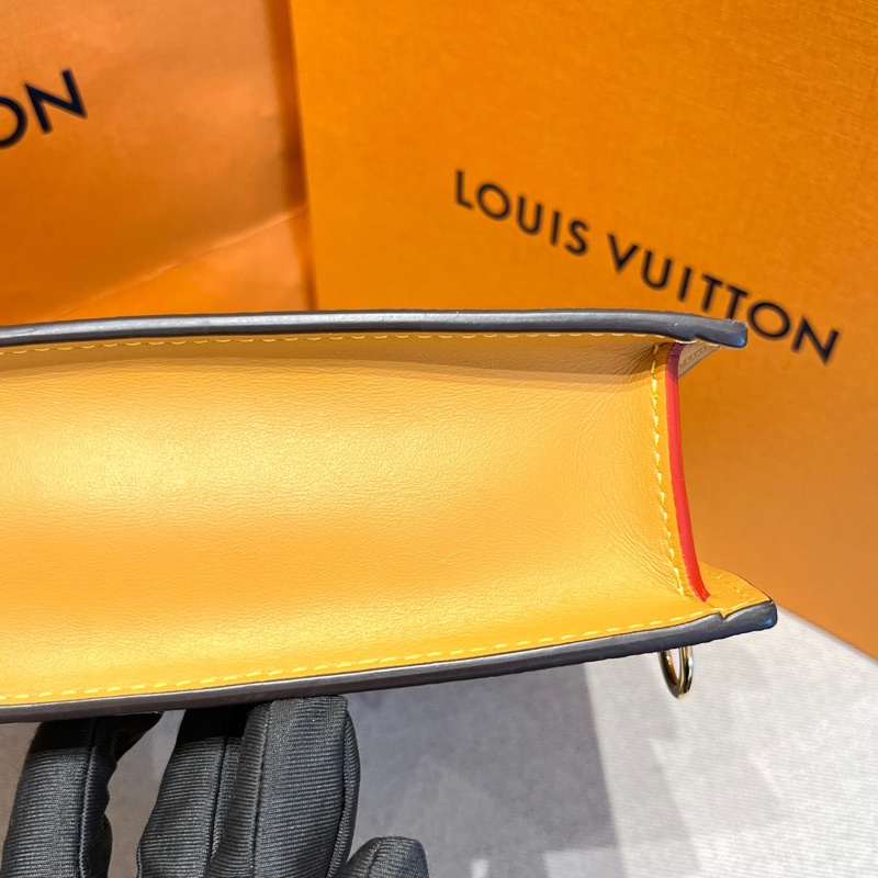 LV x NIGO聯名款sac plat中號琴譜包 芯片款 尺寸約26*6.5*28-5