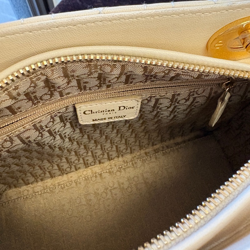 lady Dior 白色黛妃 附背帶-8