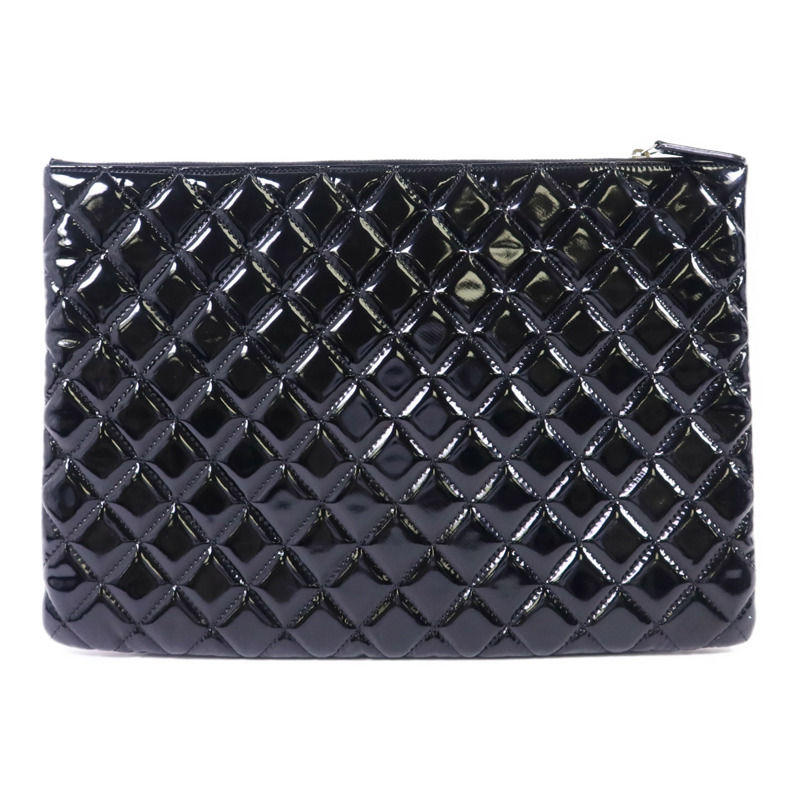 CHANEL 漆皮皮革Pouch銀扣手拿包-1