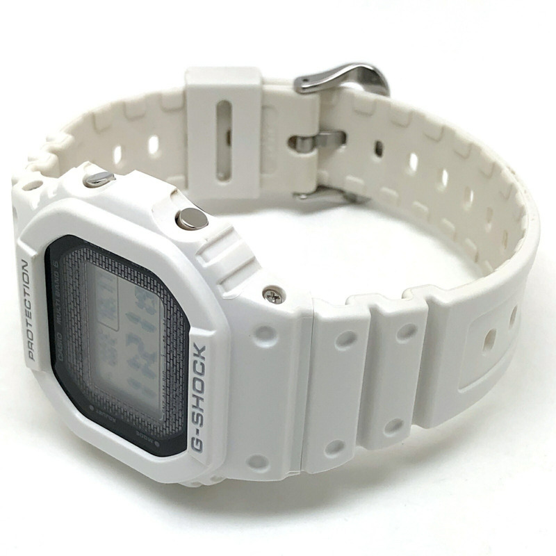 卡西歐 G-SHOCK GW-5000HS-7 手錶，具備電波太陽能、多頻段（6局電波）、金屬錶殼、LED 背光、生物質塑膠材質、旋入式後蓋和 DLC 塗層，白色錶盤，預計 2025 年 2 月發售，Mikunigaoka 店有售。-4