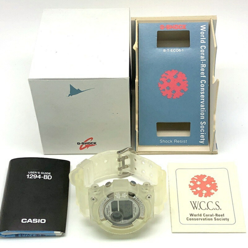 Casio G-SHOCK 手錶 DW-8201WC-7T FROGMAN WCCS 蛙人系列 白色鏤空鈦金屬錶殼 三重蝠鱝 EL 世界珊瑚礁保護協會 1998 年 6 月發售 Mikunigaoka 商店-9