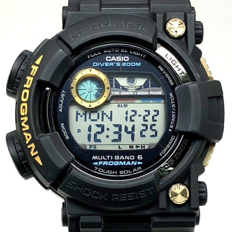 卡西歐 G-SHOCK GWF-1000G-1 蛙人電波太陽能腕錶，黑色 x 金色，蛙形圖案，2010 年 3 月發售，三國丘店有販售。-0