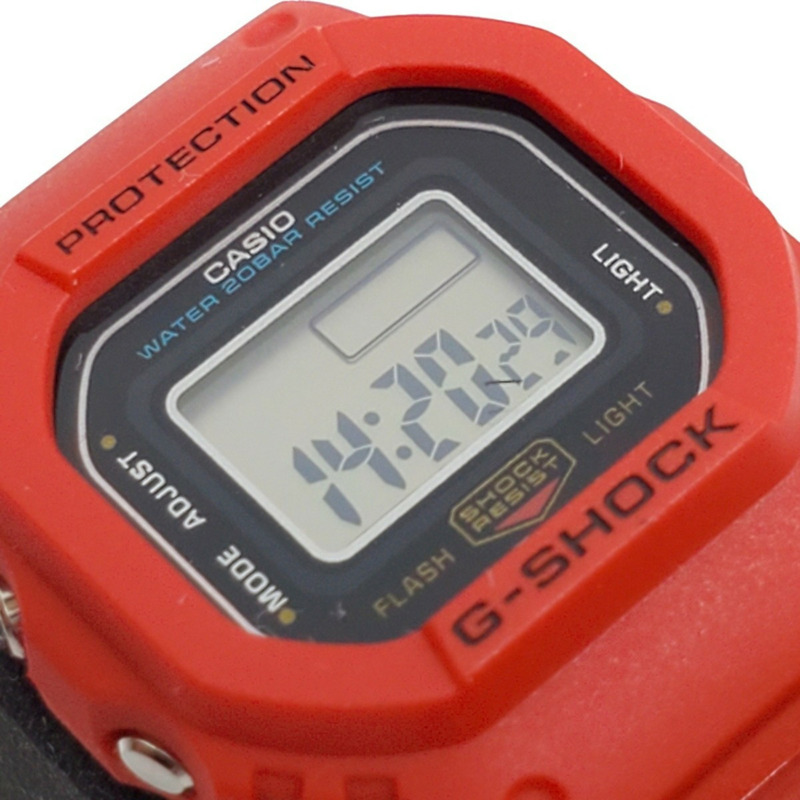 卡西歐 G-SHOCK DWN-5600-4JR 奈米錶帶方形數字 5600 系列石英紅色手錶，2025 年 11 月發售，Kaizuka 商店有售。-5