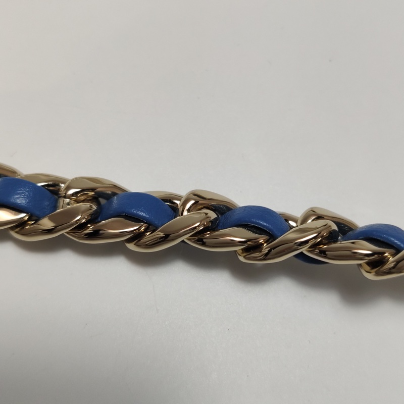 Chanel 牛仔布雙C logo斜挎包 尺寸約17x10-10