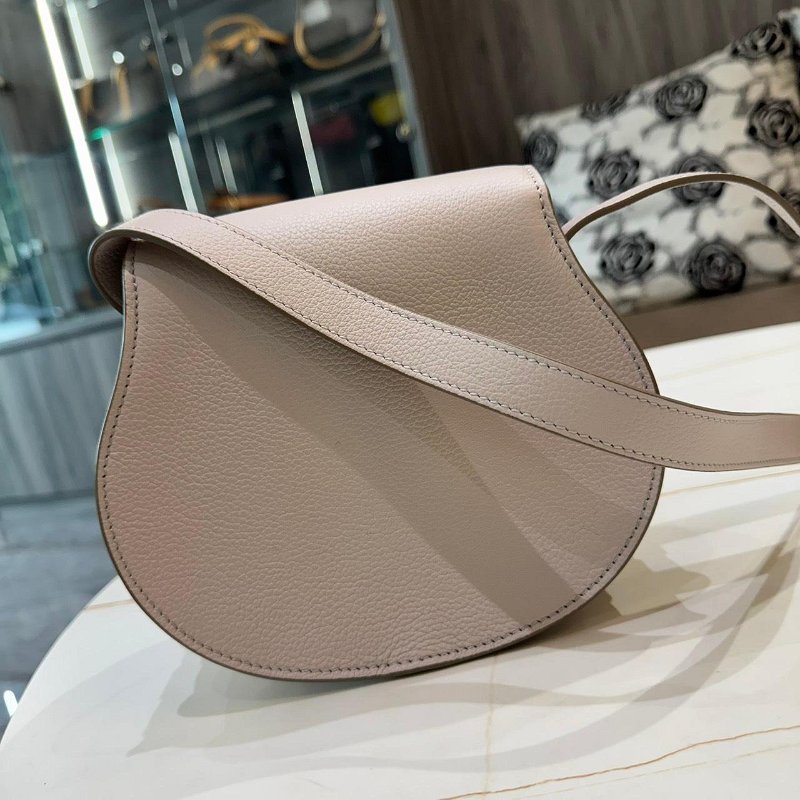 *SHIHNA名牌精品* CHLOE Marcie 牛皮斜背馬鞍包 裸粉色-3