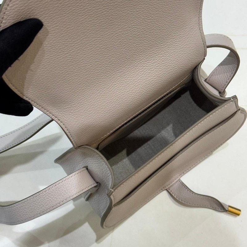 *SHIHNA名牌精品* CHLOE Marcie 牛皮斜背馬鞍包 裸粉色-5