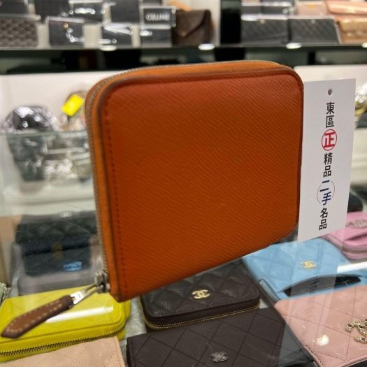 東區正精品㊣HERMES SILK IN Epsom 愛馬仕橘色絲巾拉鍊短夾O刻 RZ5314-1
