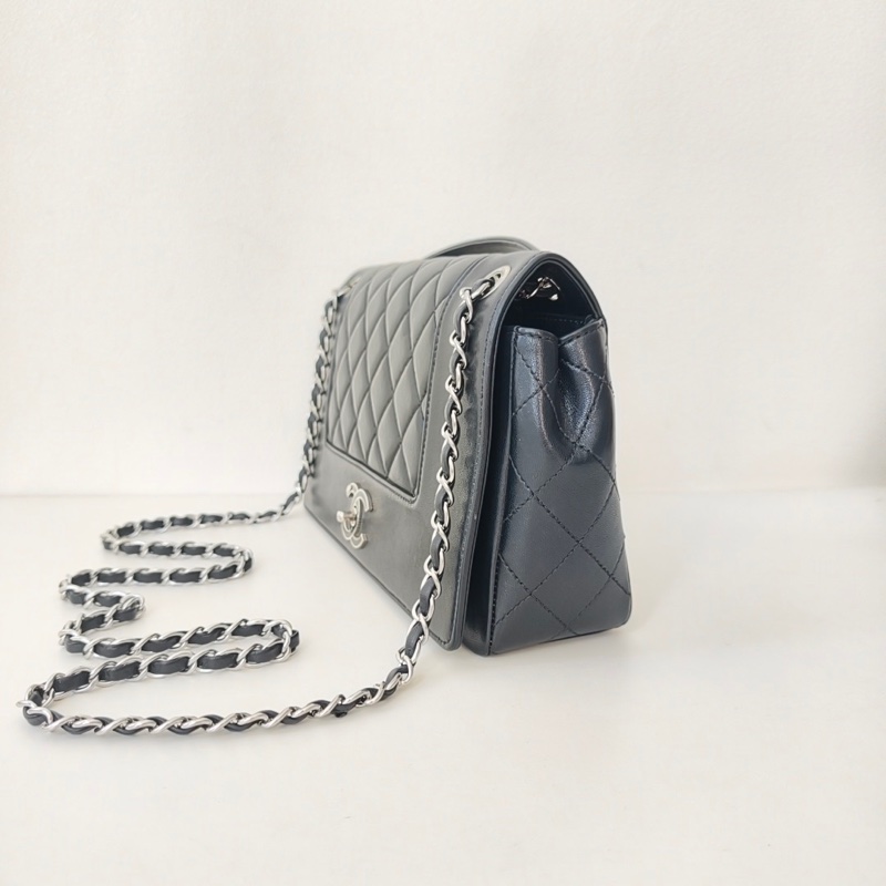 香奈兒 chanel 腋下包黑色 銀色金屬-2