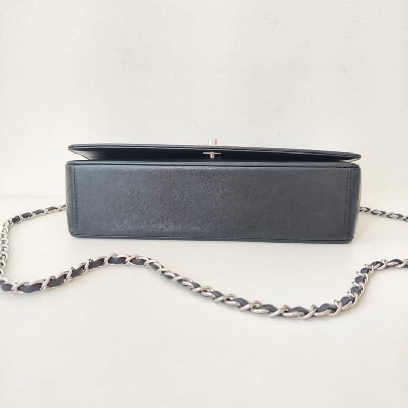 香奈兒 chanel 腋下包黑色 銀色金屬-6