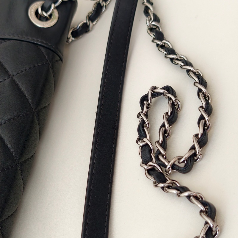 香奈兒 chanel 腋下包黑色 銀色金屬-31