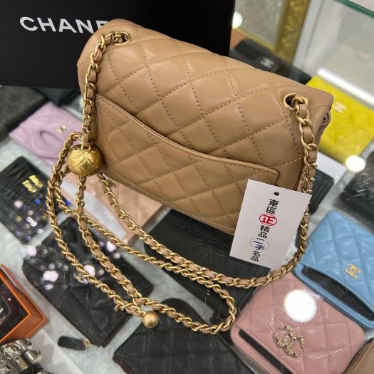 東區正精品㊣CHANEL MINI COCO 17CM AS1786 香奈兒奶茶色羊皮金球調節釦金鍊菱格紋方胖斜背包 RZ5304-9