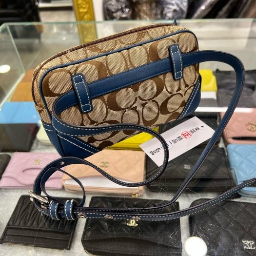 東區正精品㊣COACH 藍綠色皮革邊帆布LOGO胸口包腰包 RZ5273-8