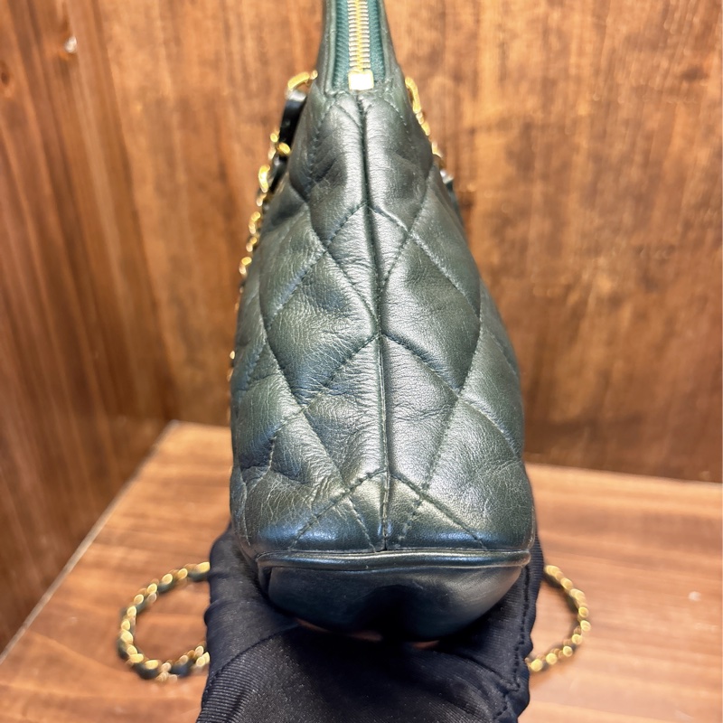 Chanel 經典菱格紋肩背包-4