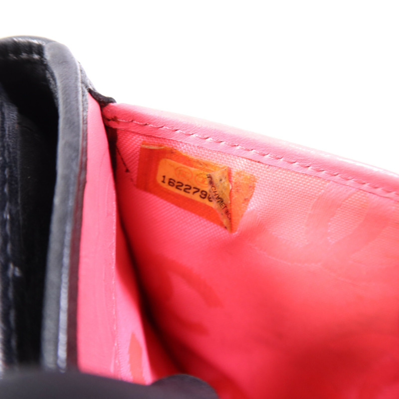 CHANEL 羊皮/漆皮皮革Cambon Wallet銀扣錢包-6