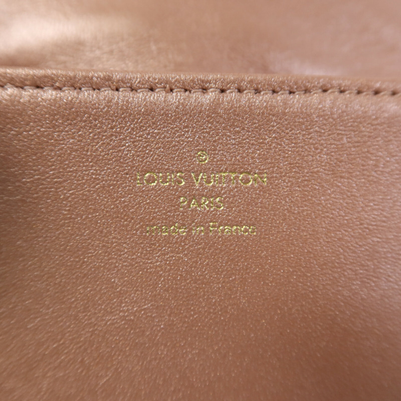 LOUIS VUITTON Monogram Embossed Coussin Belt Bag金扣鏈帶手挽肩背兩用袋-5