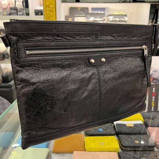 東區正精品㊣BALENCIAGA Clip M 273023 全新未使用黑色小銀釦機車包拉鍊手拿包city RA1762-0