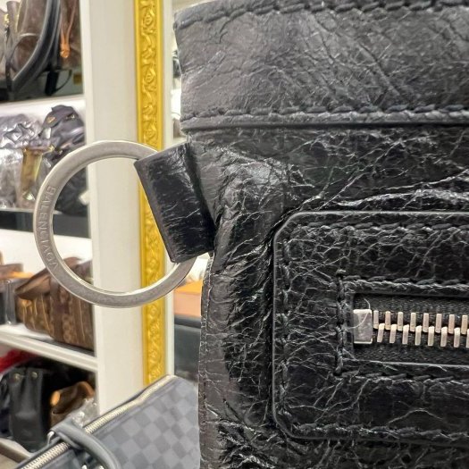 東區正精品㊣BALENCIAGA Clip M 273023 全新未使用黑色小銀釦機車包拉鍊手拿包city RA1762-4