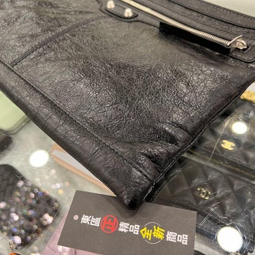 東區正精品㊣BALENCIAGA Clip M 273023 全新未使用黑色小銀釦機車包拉鍊手拿包city RA1762-6