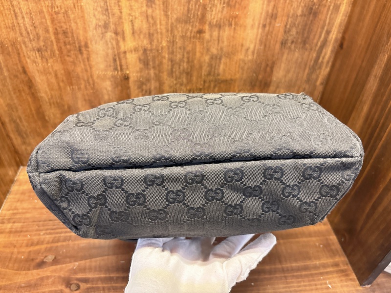 Gucci 黑色帆布手提包-2