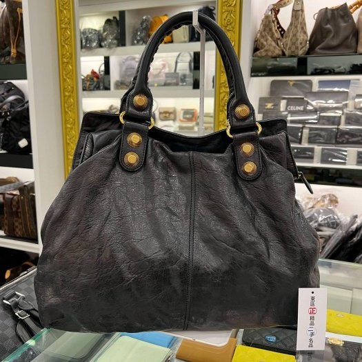 東區正精品㊣BALENCIAGA 173085 黑色羊皮大金釦手提包機車包RZ5197-5