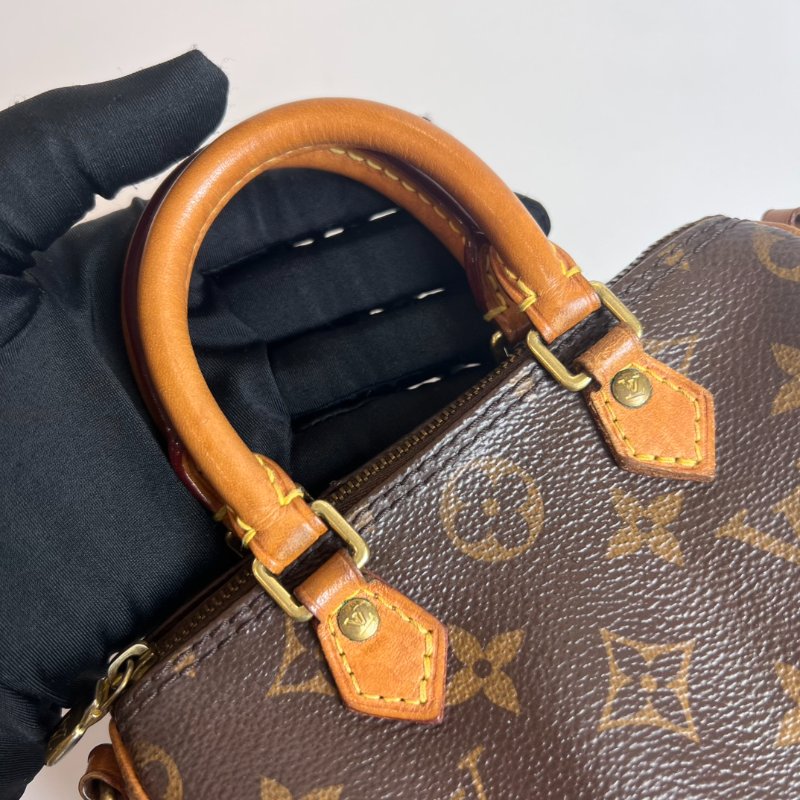 LV M61252  SPEEDY NANO 肩背包-9
