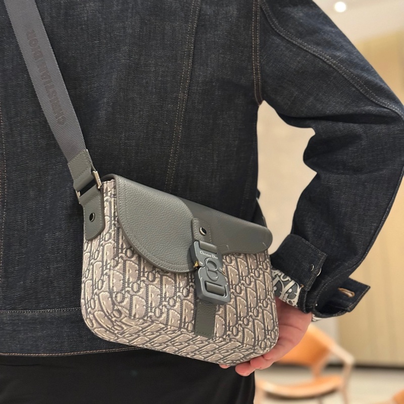 DIOR迪奧 Saddle 可調節肩帶翻蓋開合 Oblique印花 粒面牛皮革綠色23編碼-0